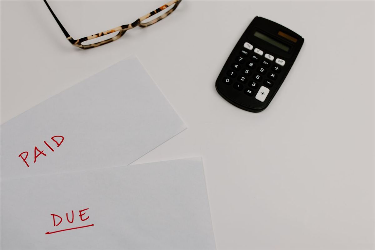 Tus clientes te financian con tu dinero: el costo de cobrar tarde